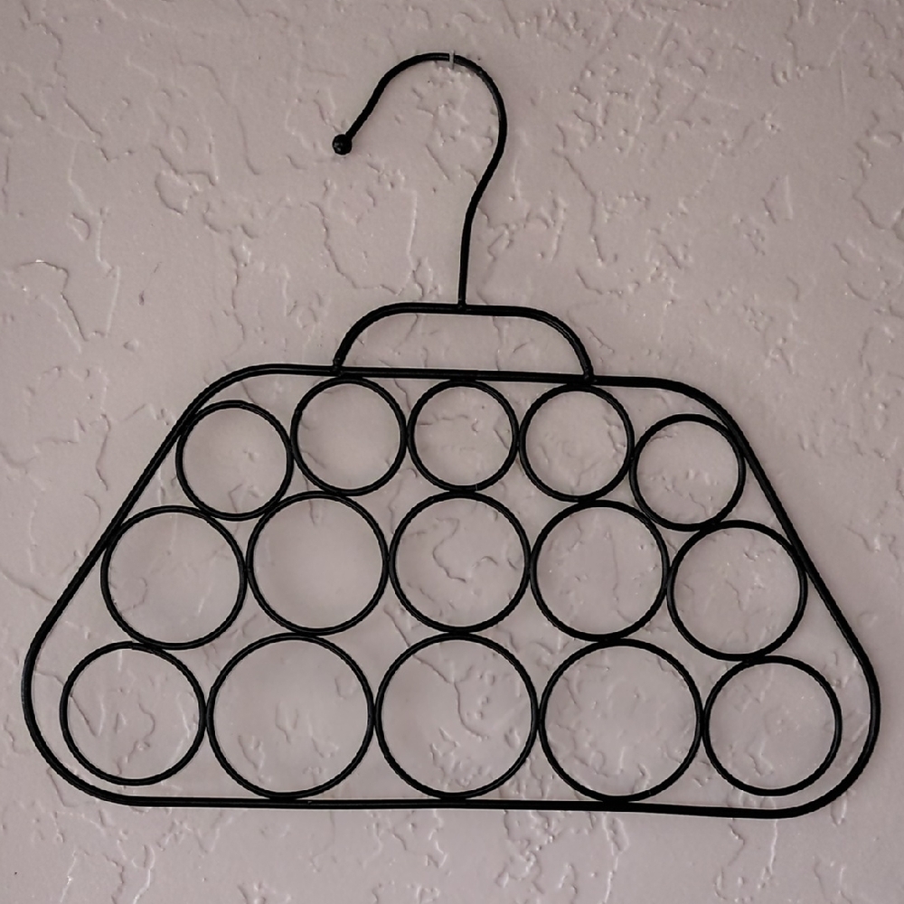 Black Metal Scarf Hanger Wire Display